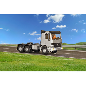 Viessmann 8030 Mercedes Benz ACTROS 3-assige vrachtwagen met oplegger basismodel H0